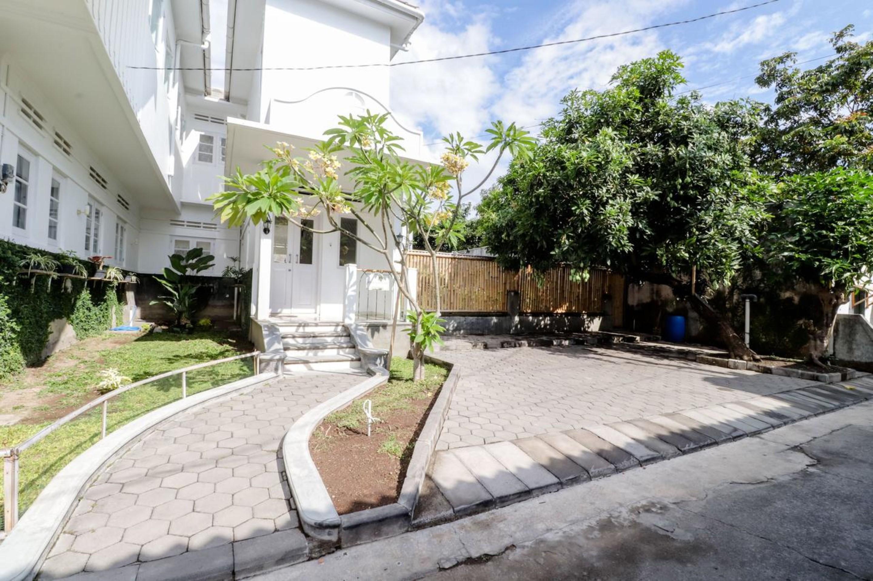 Palem Kipas Homestay Yogyakarta Exterior photo