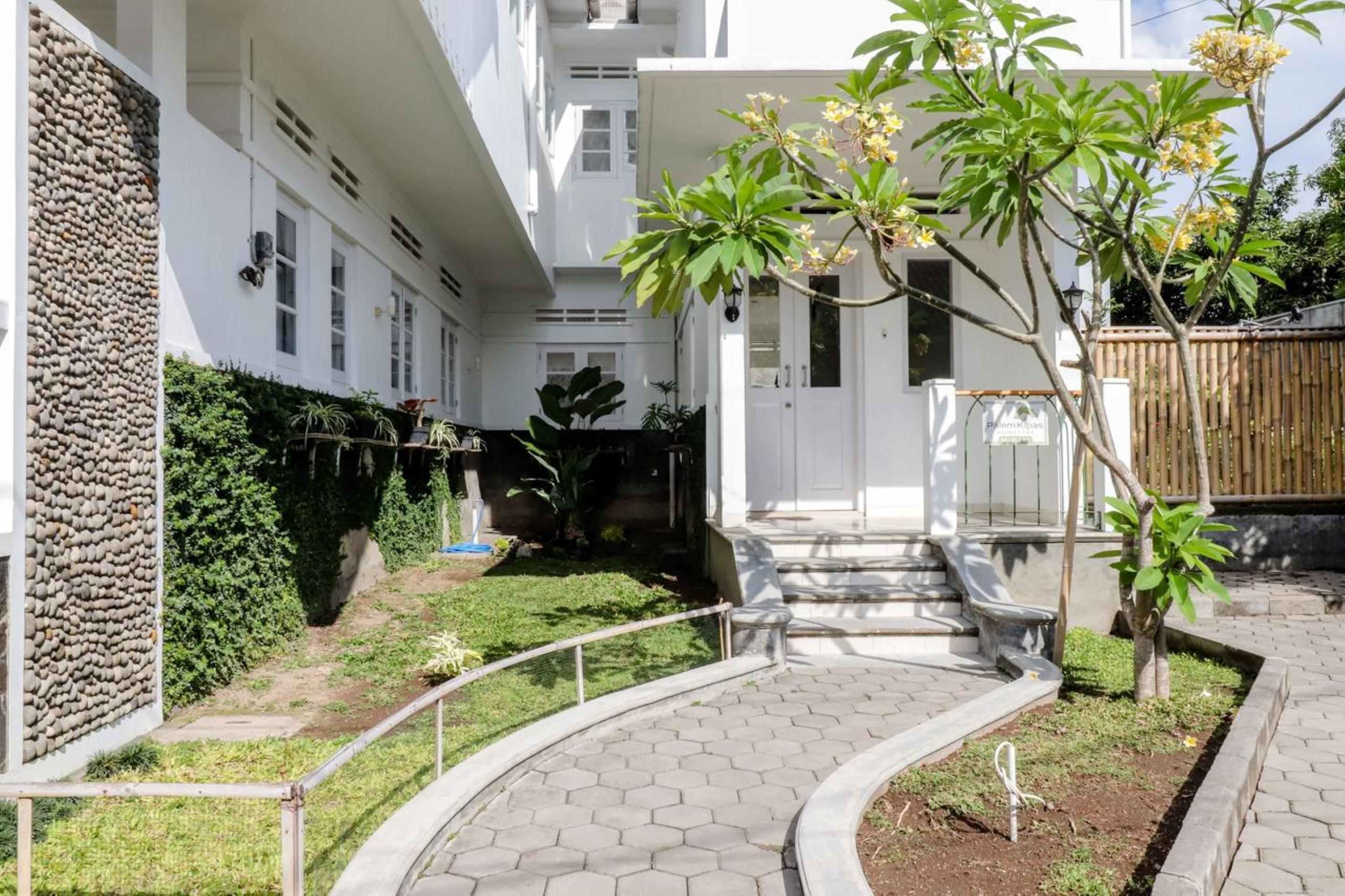 Palem Kipas Homestay Yogyakarta Exterior photo