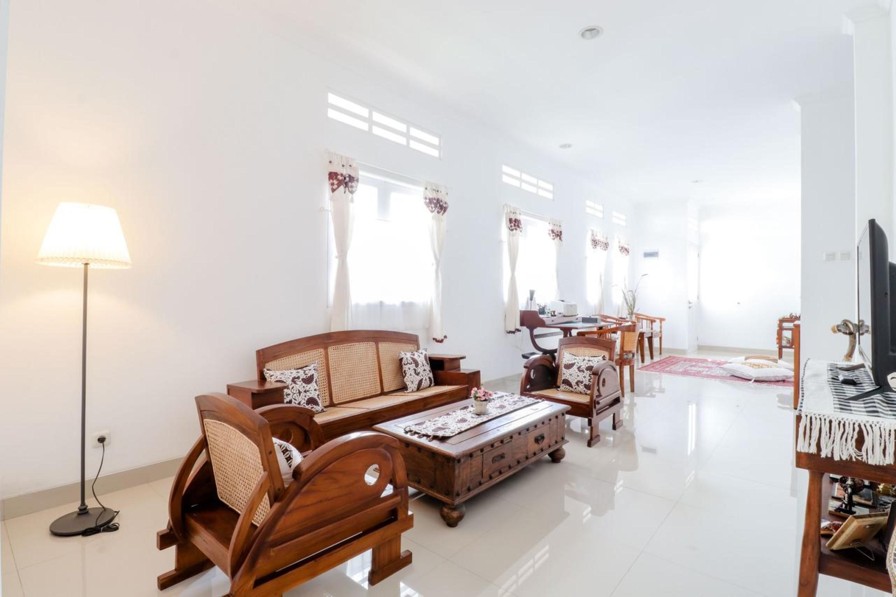 Palem Kipas Homestay Yogyakarta Exterior photo